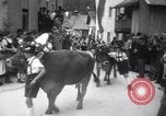 Standbild Tiroler Parade Fulpmes Österreich, 1936, aus Sekunde 38 historischem Filmmaterial Videoclip 65675025723