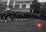 Standbild Tiroler Parade Fulpmes Österreich, 1936, aus Sekunde 46 historischem Filmmaterial Videoclip 65675025723