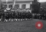 Standbild Tiroler Parade Fulpmes Österreich, 1936, aus Sekunde 48 historischem Filmmaterial Videoclip 65675025723