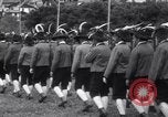 Standbild Tiroler Parade Fulpmes Österreich, 1936, aus Sekunde 49 historischem Filmmaterial Videoclip 65675025723