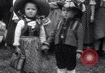 Standbild Tiroler Parade Fulpmes Österreich, 1936, aus Sekunde 58 historischem Filmmaterial Videoclip 65675025723