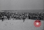 Standbild verwaiste Kinder haben ein Picknick New York United States USA, 1936, aus Sekunde 21 historischem Filmmaterial Videoclip 65675025724