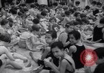 Standbild verwaiste Kinder haben ein Picknick New York United States USA, 1936, aus Sekunde 49 historischem Filmmaterial Videoclip 65675025724