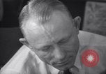 Standbild Tätowierung der Sozialversicherungsnummer Chicago Illinois USA, 1937, aus Sekunde 53 historischem Filmmaterial Videoclip 65675025727