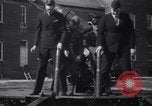 Standbild zwei riesige boys New York United States USA, 1937, aus Sekunde 14 historischem Filmmaterial Videoclip 65675025728