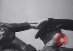 Standbild zwei riesige boys New York United States USA, 1937, aus Sekunde 23 historischem Filmmaterial Videoclip 65675025728
