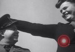 Standbild zwei riesige boys New York United States USA, 1937, aus Sekunde 26 historischem Filmmaterial Videoclip 65675025728