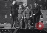 Standbild zwei riesige boys New York United States USA, 1937, aus Sekunde 28 historischem Filmmaterial Videoclip 65675025728