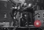 Standbild zwei riesige boys New York United States USA, 1937, aus Sekunde 31 historischem Filmmaterial Videoclip 65675025728