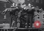 Standbild zwei riesige boys New York United States USA, 1937, aus Sekunde 35 historischem Filmmaterial Videoclip 65675025728