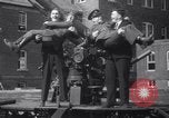 Standbild zwei riesige boys New York United States USA, 1937, aus Sekunde 37 historischem Filmmaterial Videoclip 65675025728