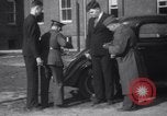 Standbild zwei riesige boys New York United States USA, 1937, aus Sekunde 39 historischem Filmmaterial Videoclip 65675025728
