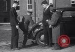 Standbild zwei riesige boys New York United States USA, 1937, aus Sekunde 40 historischem Filmmaterial Videoclip 65675025728