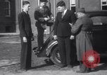 Standbild zwei riesige boys New York United States USA, 1937, aus Sekunde 51 historischem Filmmaterial Videoclip 65675025728