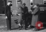 Standbild zwei riesige boys New York United States USA, 1937, aus Sekunde 57 historischem Filmmaterial Videoclip 65675025728