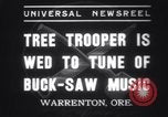 Image soldat épouse Warrenton Oregon USA, 1937, de la seconde 9 séquences d'archives historiques vidéo 65675025732