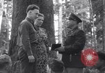 Image soldat épouse Warrenton Oregon USA, 1937, de la seconde 13 séquences d'archives historiques vidéo 65675025732