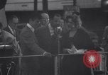 Standbild Weltpremiere des Films Detroit Michigan USA, 1951, aus Sekunde 18 historischem Filmmaterial Videoclip 65675025744