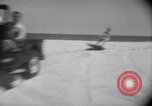 Standbild Sand-hobeln auf Long Island beach Long Island New York USA, 1951, aus Sekunde 27 historischem Filmmaterial Videoclip 65675025746