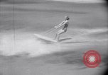Standbild Sand-hobeln auf Long Island beach Long Island New York USA, 1951, aus Sekunde 44 historischem Filmmaterial Videoclip 65675025746