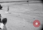 Standbild Sand-hobeln auf Long Island beach Long Island New York USA, 1951, aus Sekunde 45 historischem Filmmaterial Videoclip 65675025746