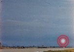 Standbild US Marine F-4s und ein A-4 Landung am Flugplatz Chu Lai Vietnam, 1967, aus Sekunde 19 historischem Filmmaterial Videoclip 65675025754