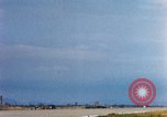 Standbild US Marine F-4s und ein A-4 Landung am Flugplatz Chu Lai Vietnam, 1967, aus Sekunde 23 historischem Filmmaterial Videoclip 65675025754