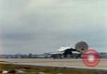 Standbild US Marine F-4s und ein A-4 Landung am Flugplatz Chu Lai Vietnam, 1967, aus Sekunde 52 historischem Filmmaterial Videoclip 65675025754