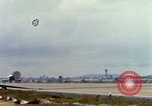 Standbild US Marine F-4s und ein A-4 Landung am Flugplatz Chu Lai Vietnam, 1967, aus Sekunde 59 historischem Filmmaterial Videoclip 65675025754