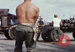 Standbild US-Marines arm F-4-Flugzeuge mit Bomben Chu Lai Vietnam, 1967, aus Sekunde 13 historischem Filmmaterial Videoclip 65675025755