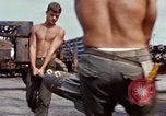 Standbild US-Marines arm F-4-Flugzeuge mit Bomben Chu Lai Vietnam, 1967, aus Sekunde 14 historischem Filmmaterial Videoclip 65675025755