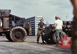Standbild US-Marines arm F-4-Flugzeuge mit Bomben Chu Lai Vietnam, 1967, aus Sekunde 17 historischem Filmmaterial Videoclip 65675025755