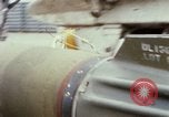 Standbild US-Marines arm F-4-Flugzeuge mit Bomben Chu Lai Vietnam, 1967, aus Sekunde 29 historischem Filmmaterial Videoclip 65675025755