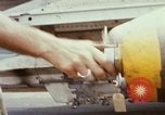 Standbild US-Marines arm F-4-Flugzeuge mit Bomben Chu Lai Vietnam, 1967, aus Sekunde 40 historischem Filmmaterial Videoclip 65675025755