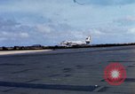 Standbild US Marine A-4E und F-4B Phantom II Jet Fighters Chu Lai Vietnam, 1967, aus Sekunde 19 historischem Filmmaterial Videoclip 65675025756
