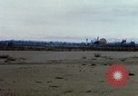 Standbild US Marine A-4E und F-4B Phantom II Jet Fighters Chu Lai Vietnam, 1967, aus Sekunde 41 historischem Filmmaterial Videoclip 65675025756