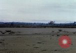Standbild US Marine A-4E und F-4B Phantom II Jet Fighters Chu Lai Vietnam, 1967, aus Sekunde 42 historischem Filmmaterial Videoclip 65675025756