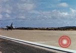 Immagine di Marine Corps A-4 e F-4 velivolo durante il funzionamento Chu Lai Vietnam, 1967, secondo 44 filmato di repertorio 65675025757