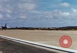 Immagine di Marine Corps A-4 e F-4 velivolo durante il funzionamento Chu Lai Vietnam, 1967, secondo 45 filmato di repertorio 65675025757