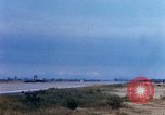 Standbild US Marine Corps Kampfflugzeuge landen und starten Chu Lai Vietnam, 1967, aus Sekunde 24 historischem Filmmaterial Videoclip 65675025758