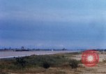 Standbild US Marine Corps Kampfflugzeuge landen und starten Chu Lai Vietnam, 1967, aus Sekunde 31 historischem Filmmaterial Videoclip 65675025758