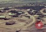 Immagine di Divisione Americal base Chu Lai Vietnam, 1967, secondo 17 filmato di repertorio 65675025761
