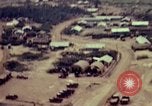 Immagine di Divisione Americal base Chu Lai Vietnam, 1967, secondo 19 filmato di repertorio 65675025761