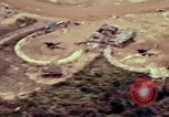 Immagine di Divisione Americal base Chu Lai Vietnam, 1967, secondo 31 filmato di repertorio 65675025761