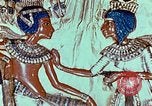 Standbild Tutanchamun gold Stuhl Ägypten, 1951, aus Sekunde 9 historischem Filmmaterial Videoclip 65675025774