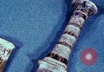 Standbild Tutanchamun gold Stuhl Ägypten, 1951, aus Sekunde 17 historischem Filmmaterial Videoclip 65675025774