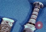 Standbild Tutanchamun gold Stuhl Ägypten, 1951, aus Sekunde 26 historischem Filmmaterial Videoclip 65675025774