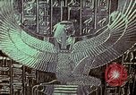 Standbild Tutanchamun gold Stuhl Ägypten, 1951, aus Sekunde 52 historischem Filmmaterial Videoclip 65675025774