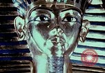 Standbild Tutanchamun gold Stuhl Ägypten, 1951, aus Sekunde 59 historischem Filmmaterial Videoclip 65675025774