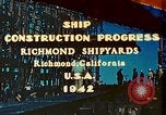 Standbild Bau von Liberty Schiffe in Zweiten Weltkrieg California United States USA, 1942, aus Sekunde 1 historischem Filmmaterial Videoclip 65675025784